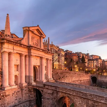 Apartment Corte Di Borgo Canale - Garden Bergamo