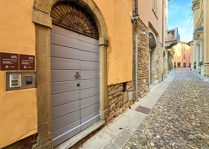 Corte Di Borgo Canale - Garden * بيرغامو